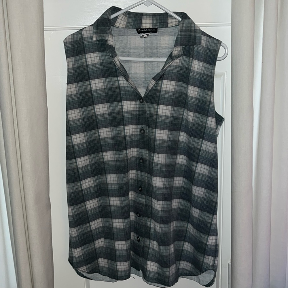 Daniel Caron Green Plaid Button Down Blouse Size M